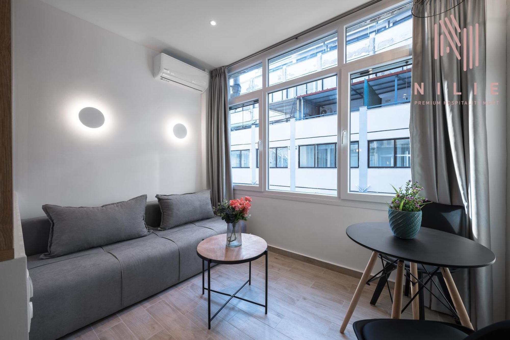V1, Nilie Hospitality Mgmt Apartment เทสซาโลนิกิ ภายนอก รูปภาพ