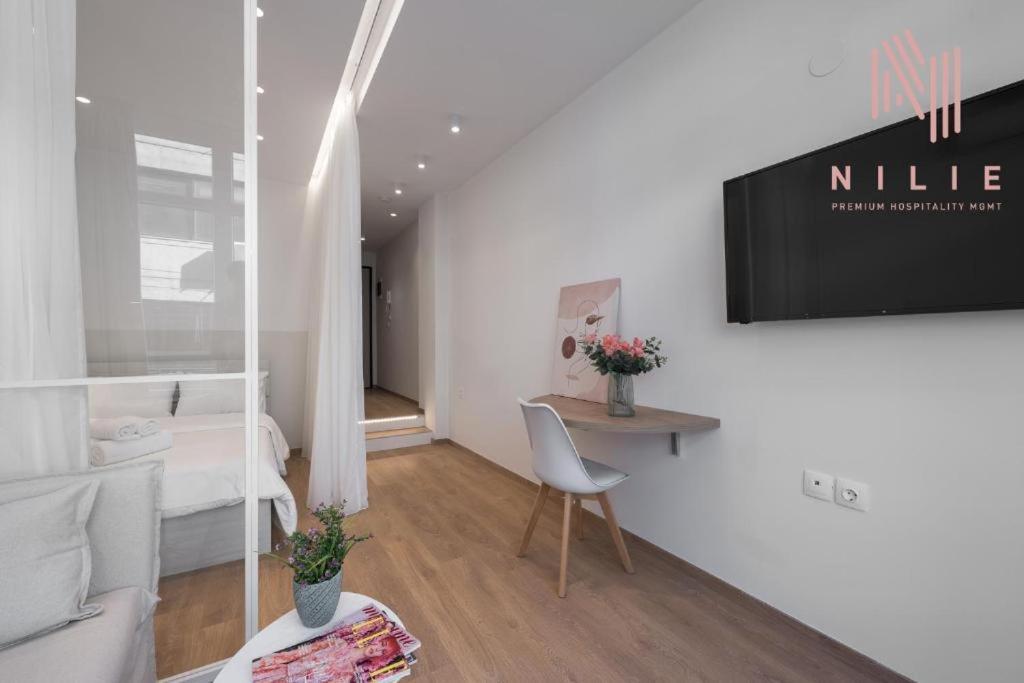 V1, Nilie Hospitality Mgmt Apartment เทสซาโลนิกิ ภายนอก รูปภาพ
