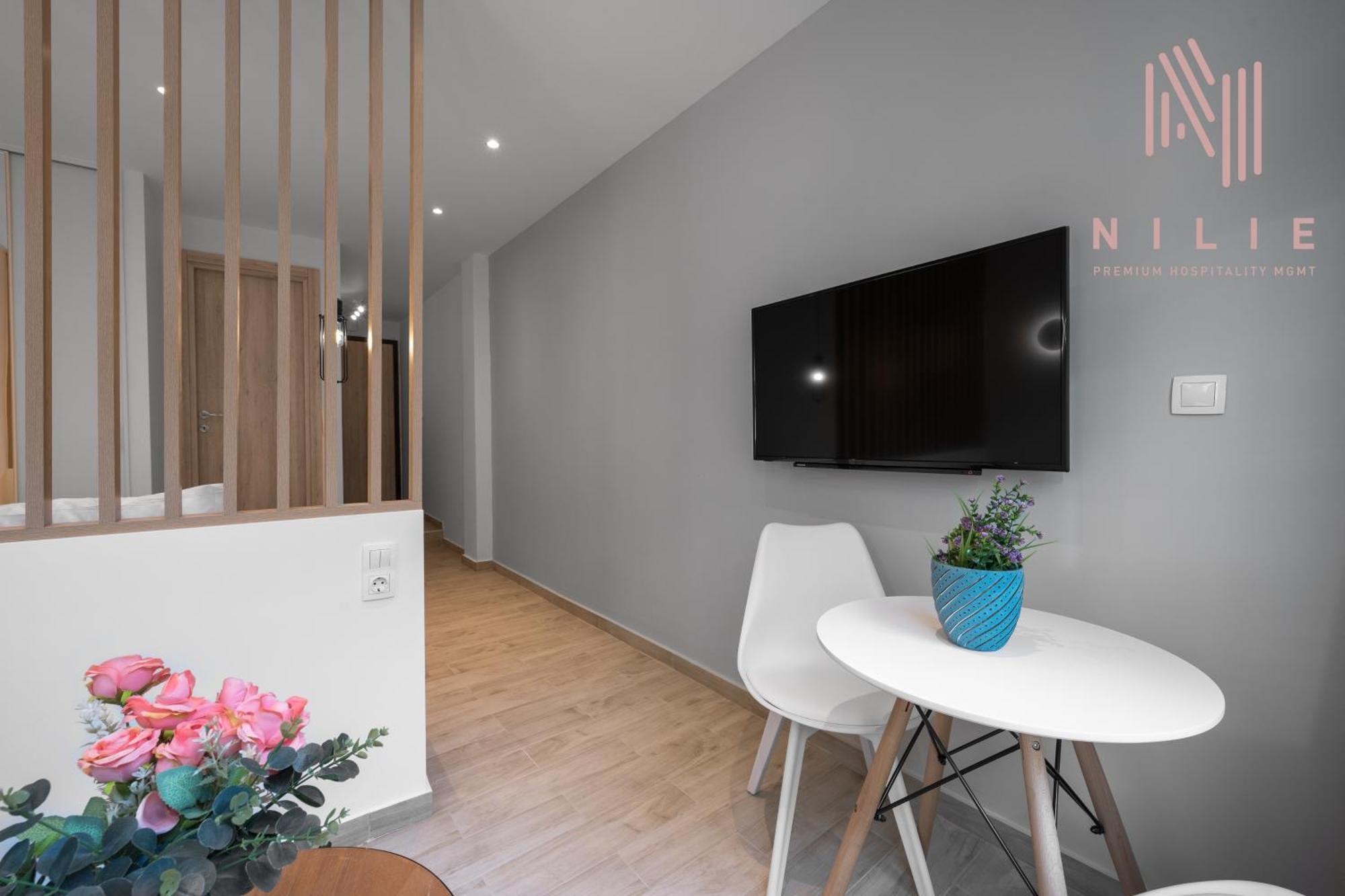 V1, Nilie Hospitality Mgmt Apartment เทสซาโลนิกิ ภายนอก รูปภาพ